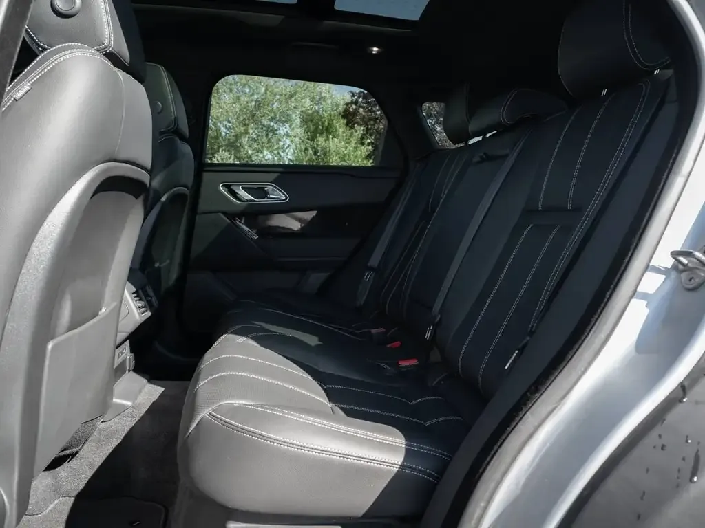 Land Rover Range Rover Velar 2023 photo 5