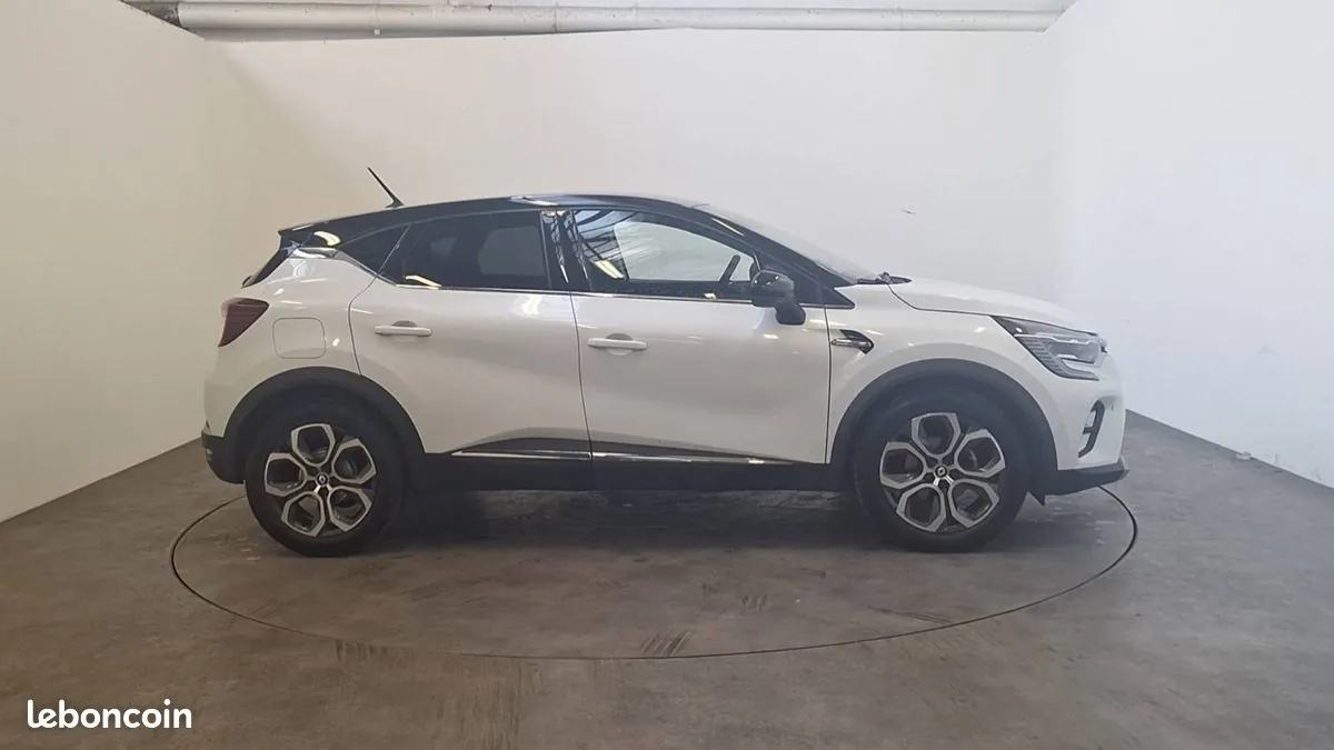 Renault Captur 2022 photo 4