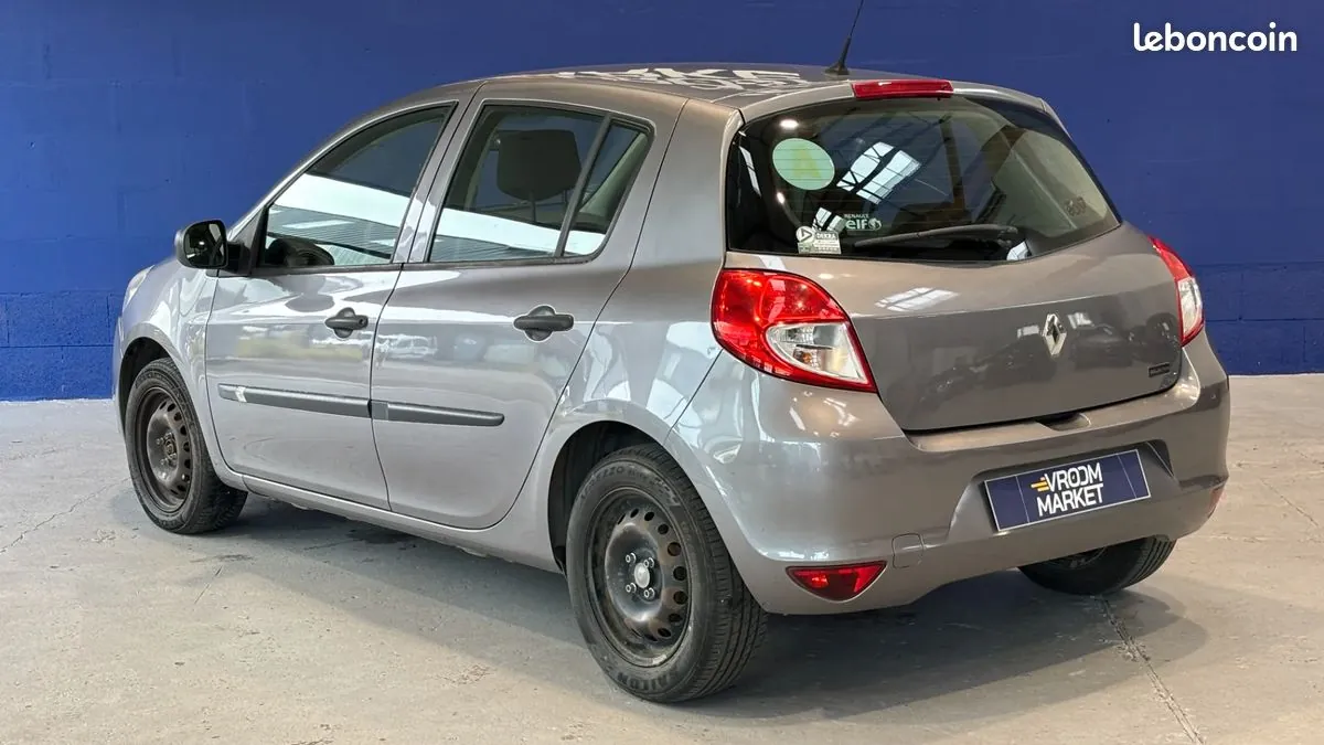 Renault Clio 2013 photo 3