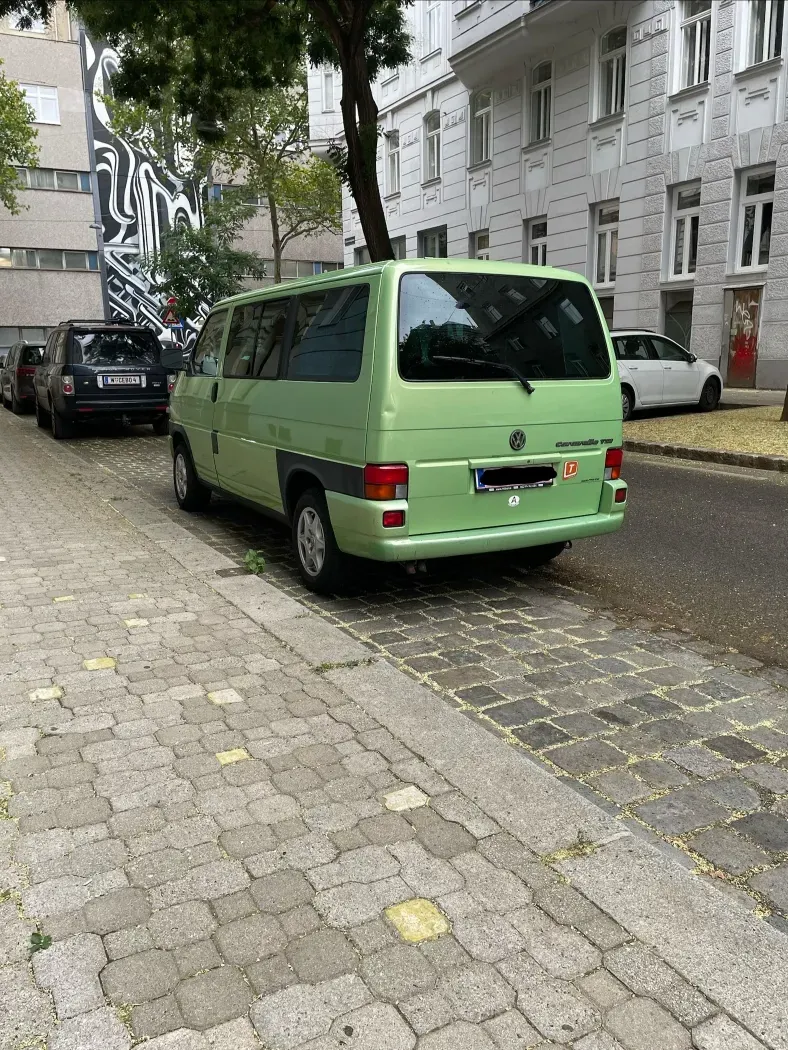 Volkswagen T4 1998 photo 3