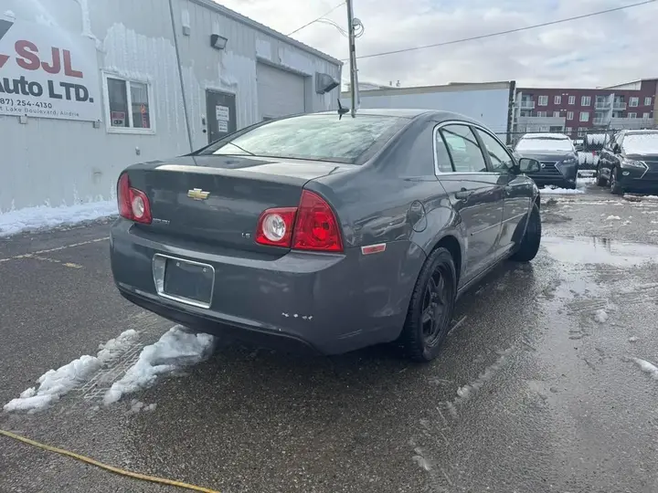 Chevrolet Malibu 2009 photo 3