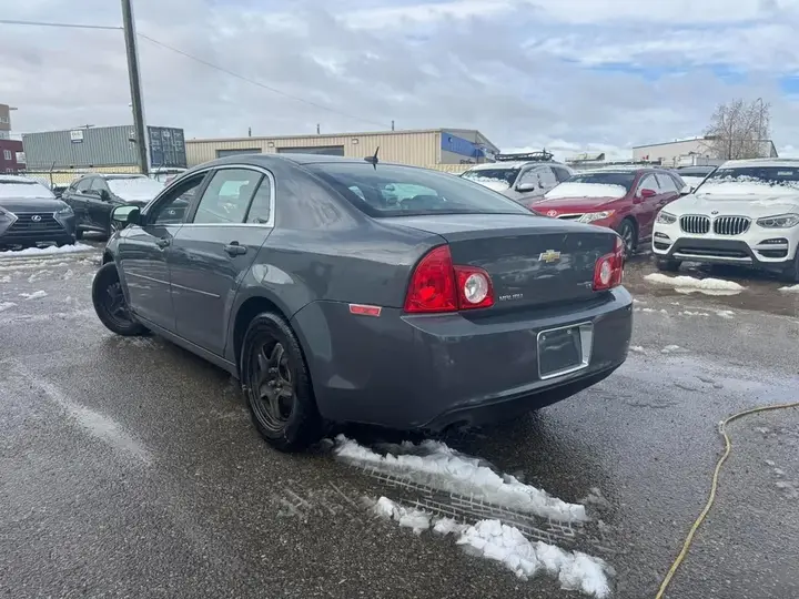 Chevrolet Malibu 2009 photo 4