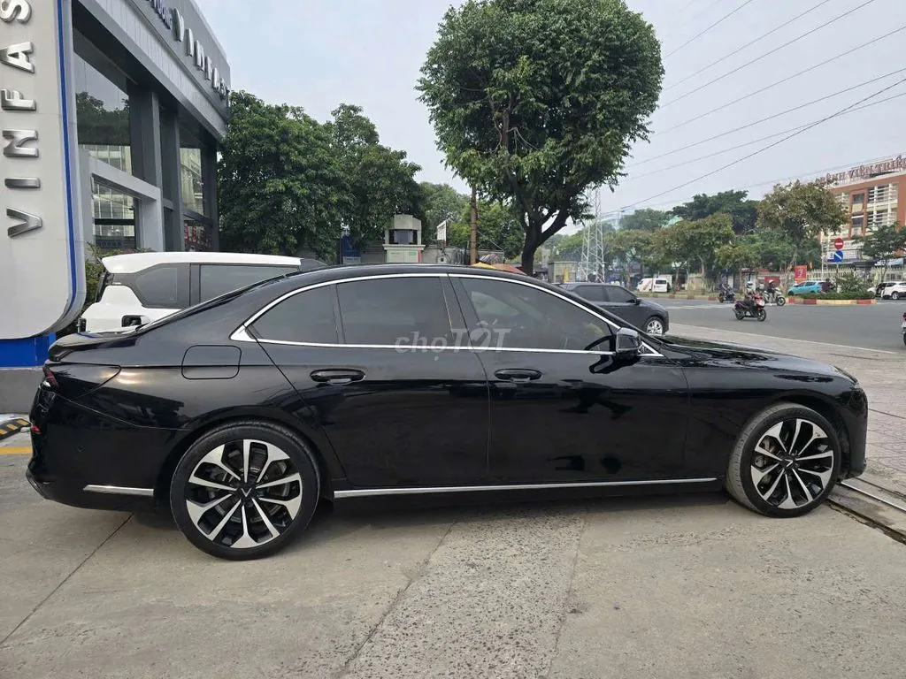 Vinfast Lux A2.0 2020 photo 2