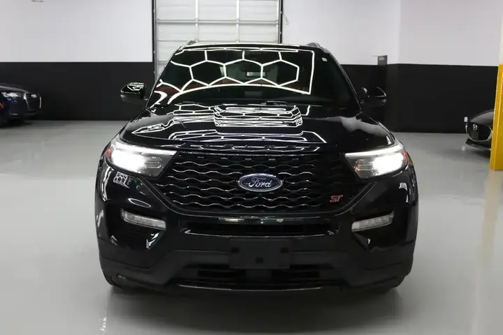 Ford Explorer 2022 photo 2