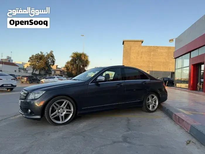 Mercedes-Benz C 300 2010 photo 4