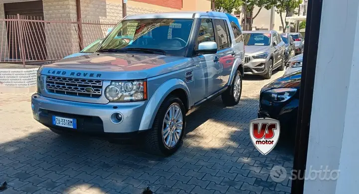 Land Rover Discovery 2010 photo 3