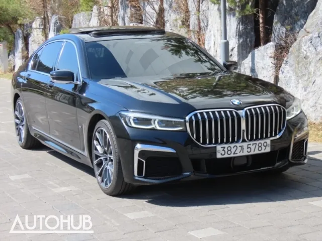 BMW 7 Series 2020 photo 2