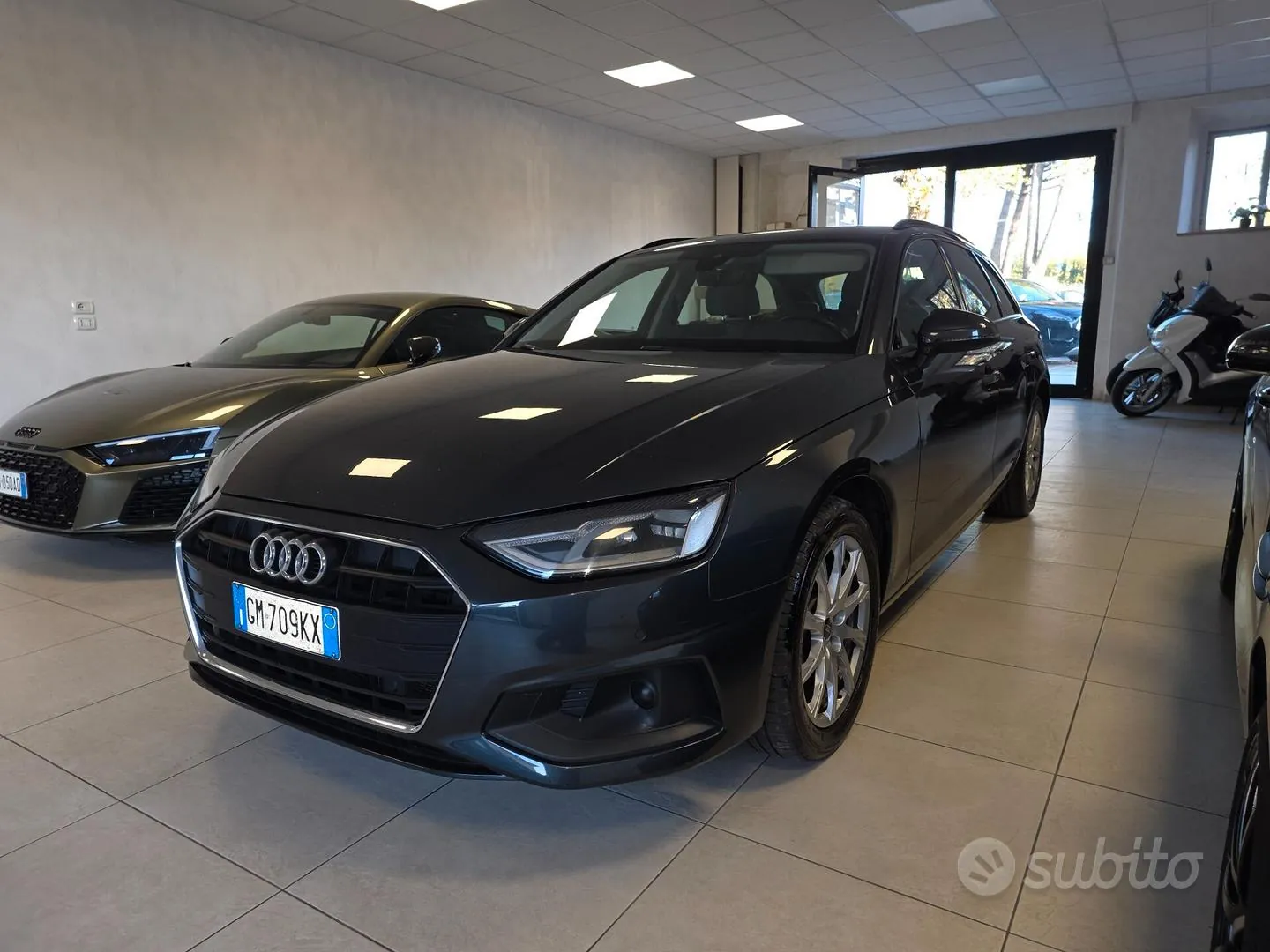 Audi A4 2022 photo 2