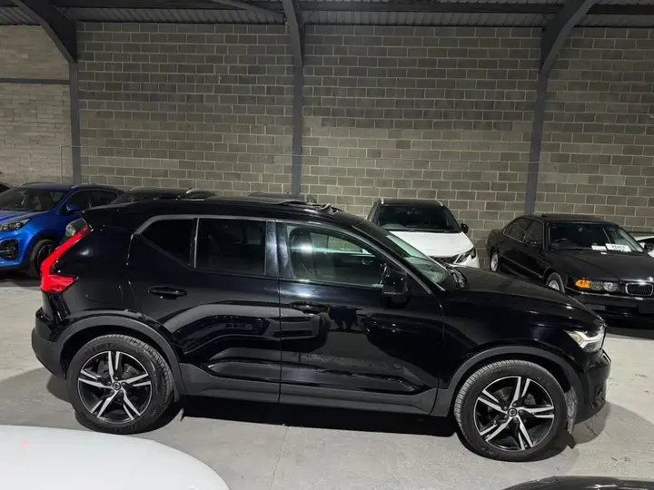 Volvo Xc40 2018 photo 2