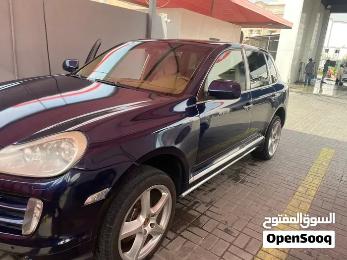 Porsche Cayenne 2010 photo 2