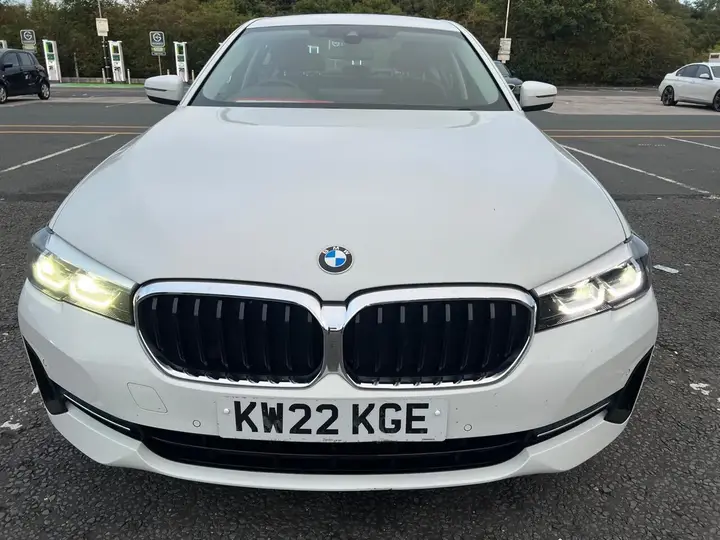BMW 5 Series 2022 photo 2