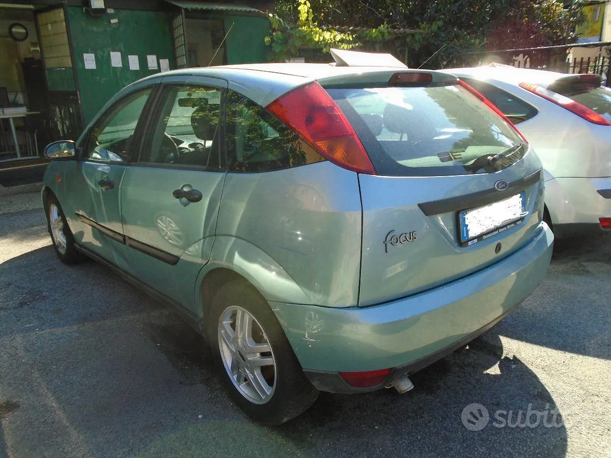 Ford Focus 2001 photo 3