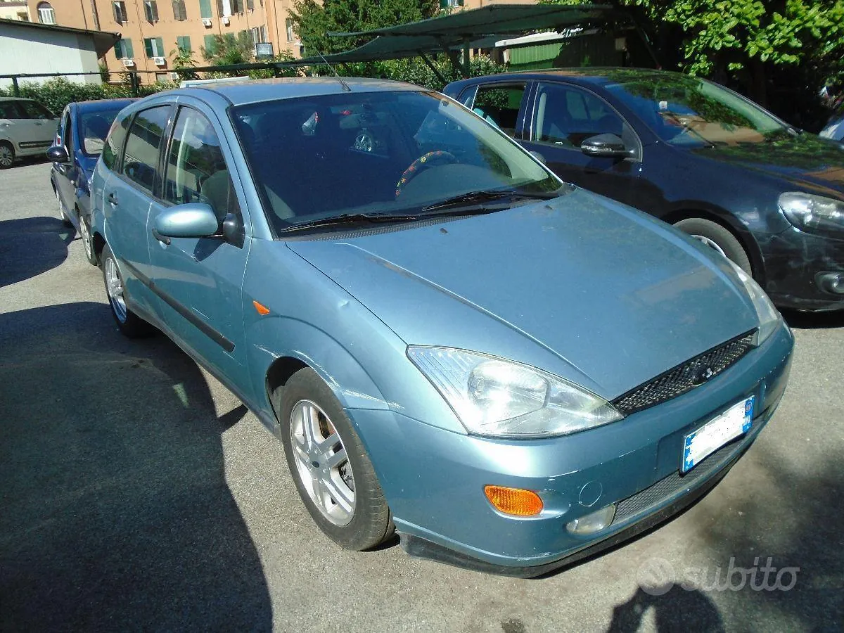 Ford Focus 2001 photo 2