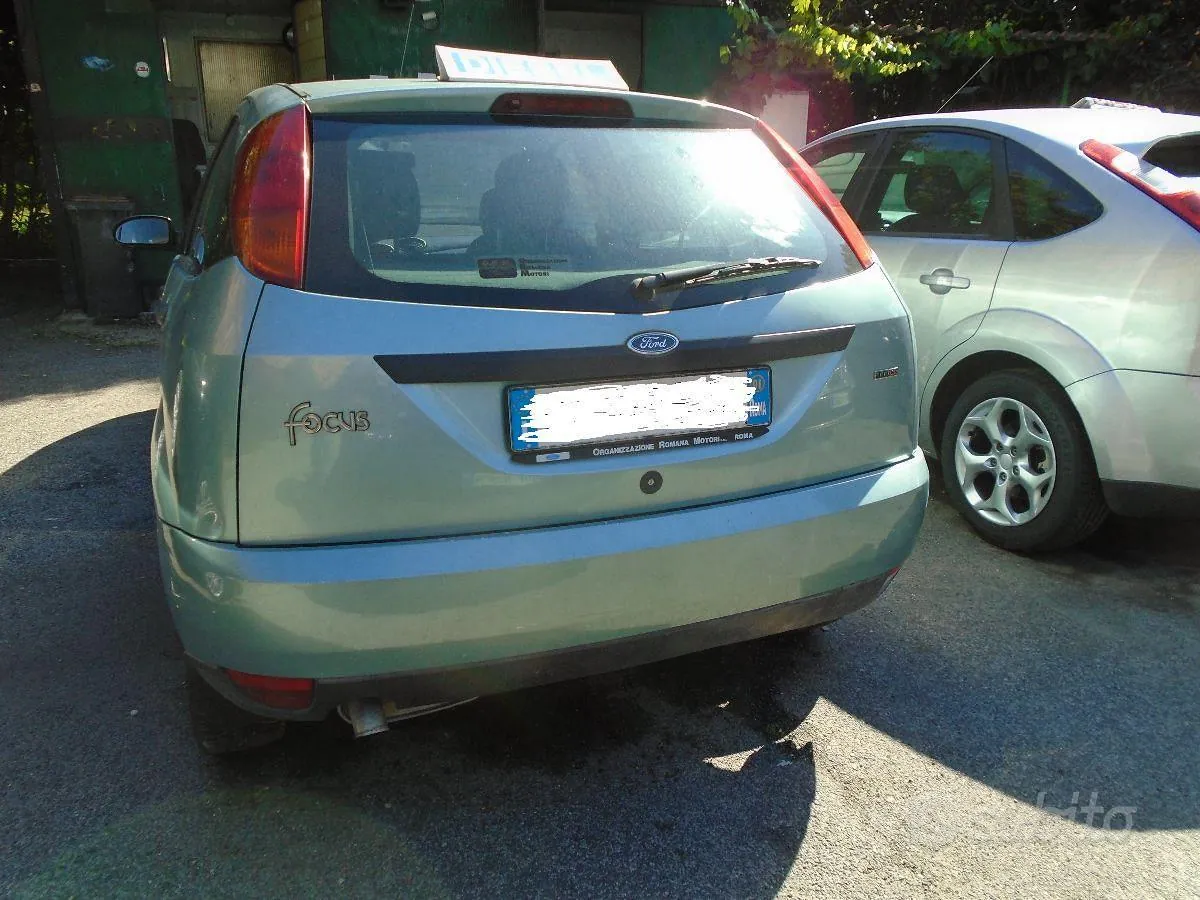 Ford Focus 2001 photo 4