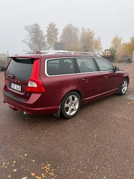 Volvo V70 2009 photo 4