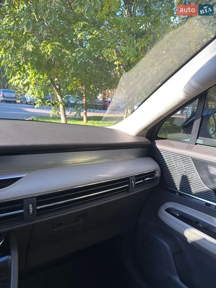 Lincoln Corsair 2020 photo 3