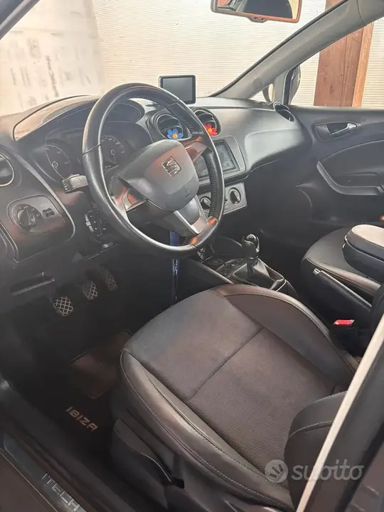 Seat Ibiza 2015 photo 4