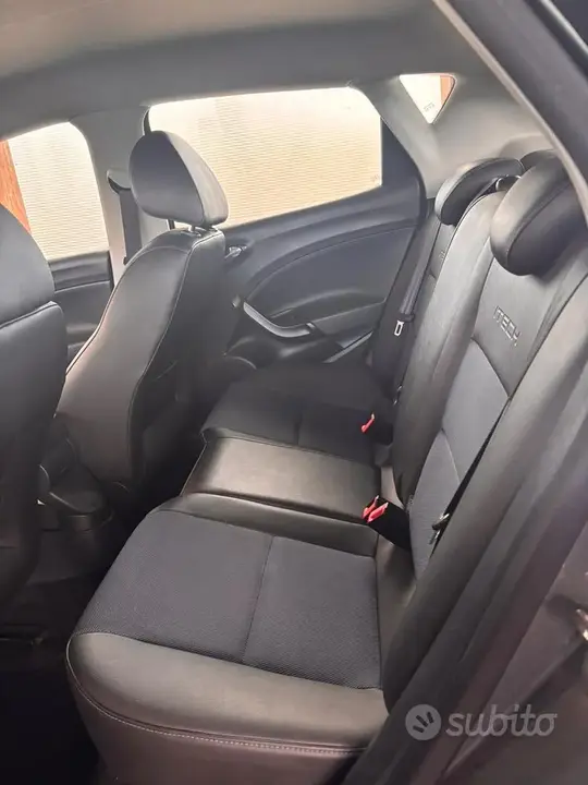 Seat Ibiza 2015 photo 5