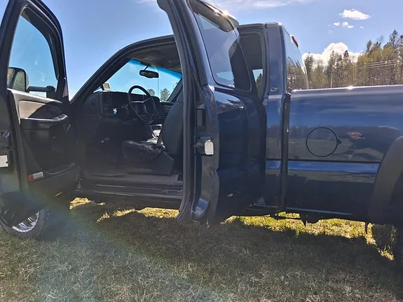 Chevrolet Silverado 2500 2002 photo 3