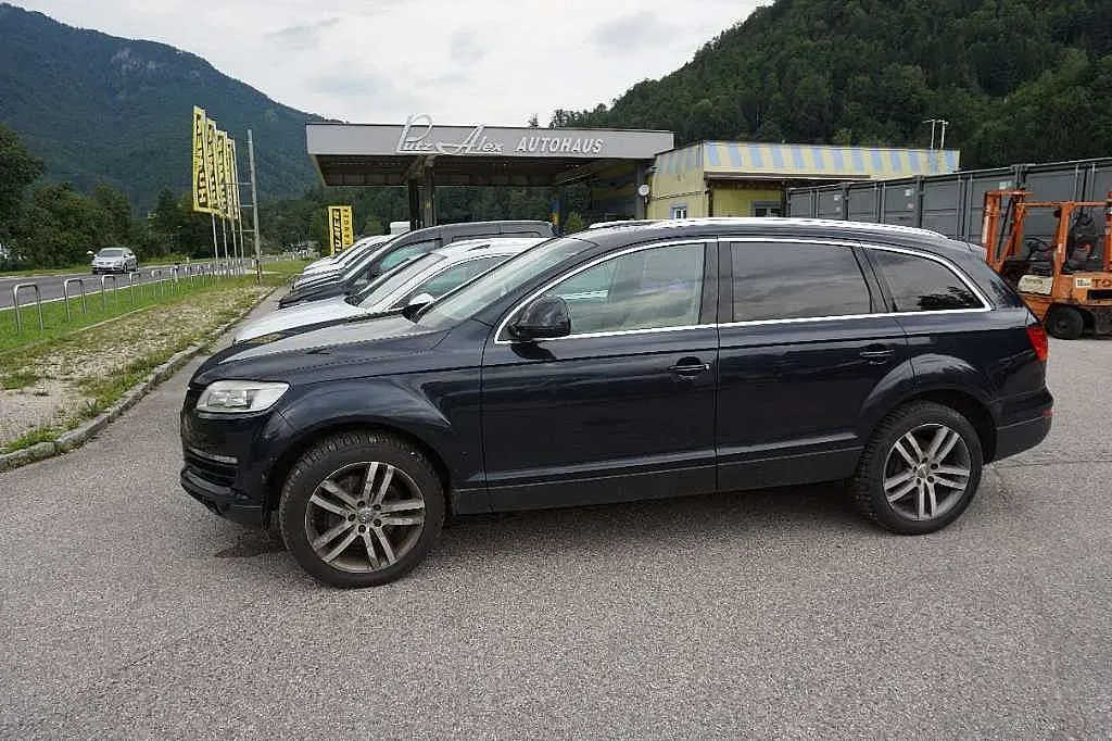 Audi Q7 2009 photo 2