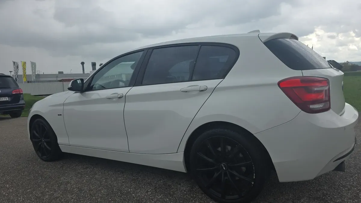 BMW 1 Series 2011 photo 3
