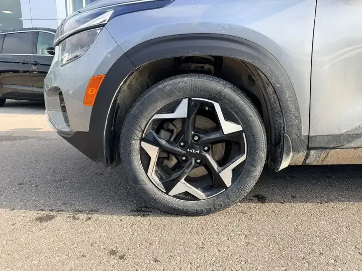 Kia Seltos 2024 photo 2