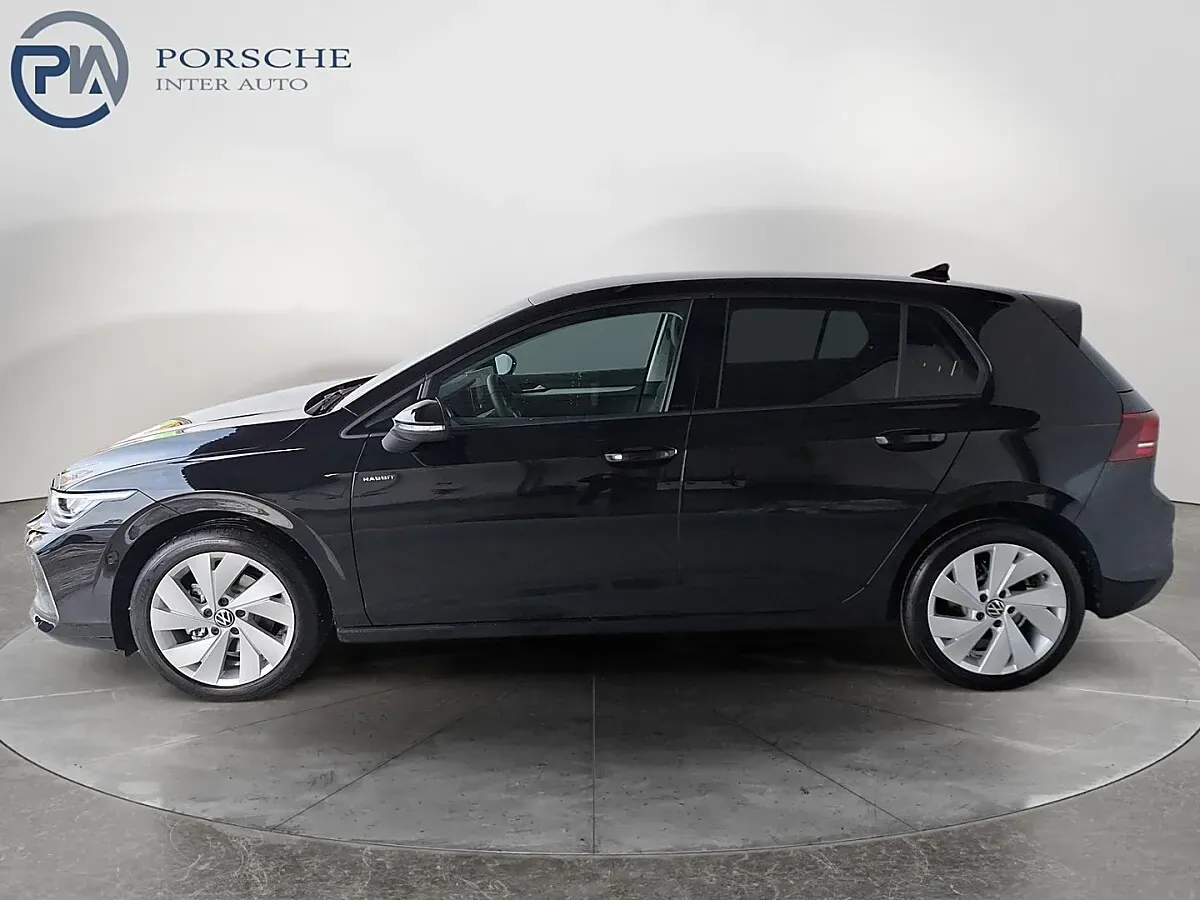 Volkswagen Golf 2026 photo 2