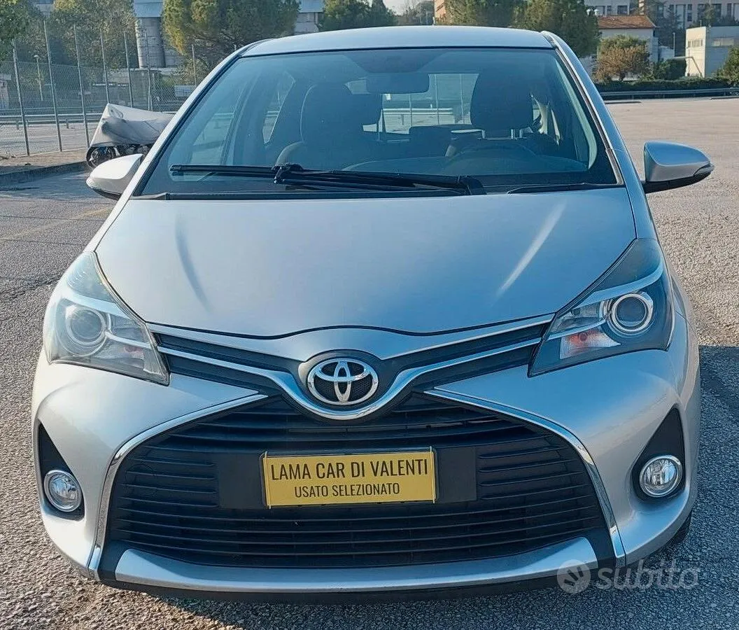 Toyota Yaris 2015 photo 5