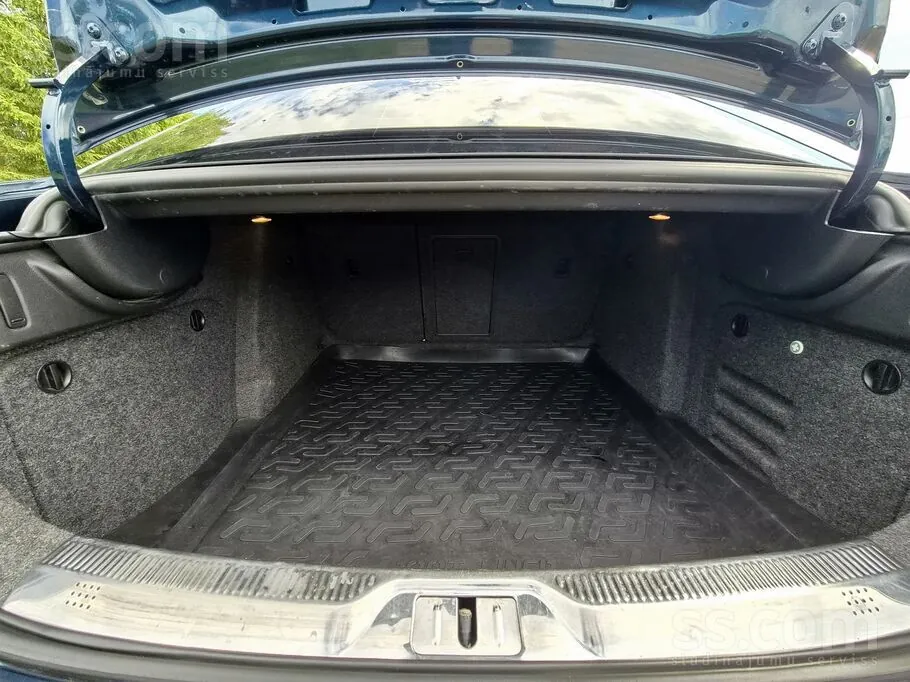 Skoda Superb 2013 photo 5
