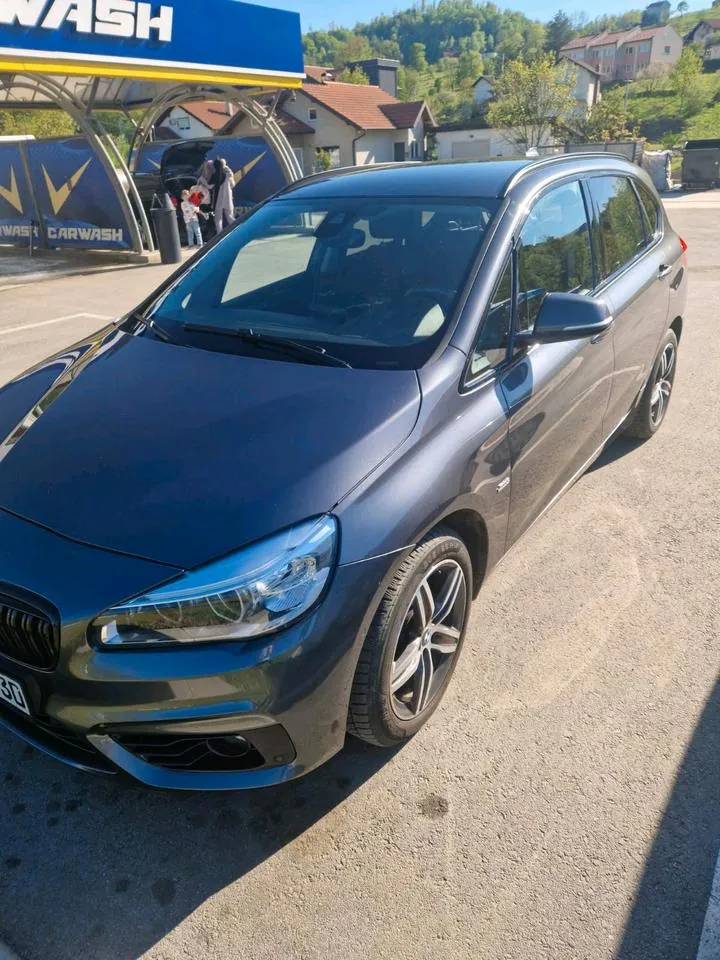 BMW 218D