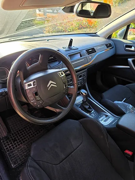 Citroen C5 2011 photo 3