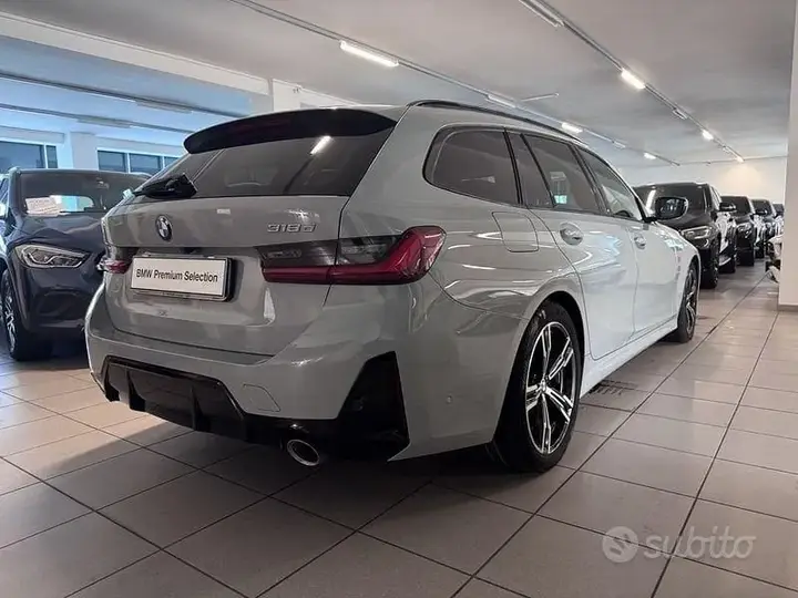 BMW 3 Series 2024 photo 3