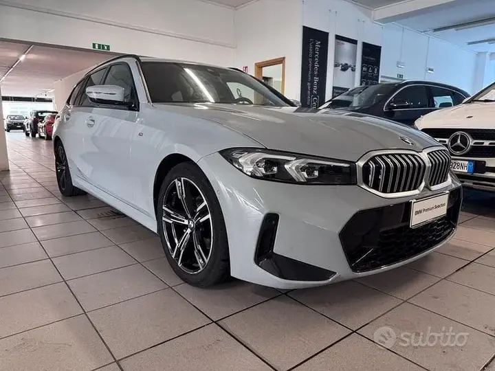 BMW 3 Series 2024 photo 2