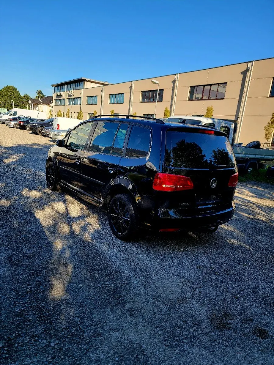 Volkswagen Touran 2014 photo 3