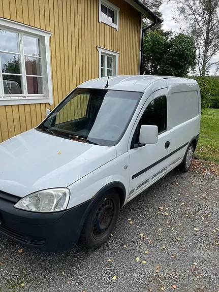 Opel Combo 2010 photo 2