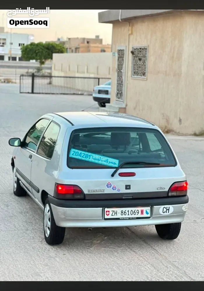 Renault Clio 1996 photo 4