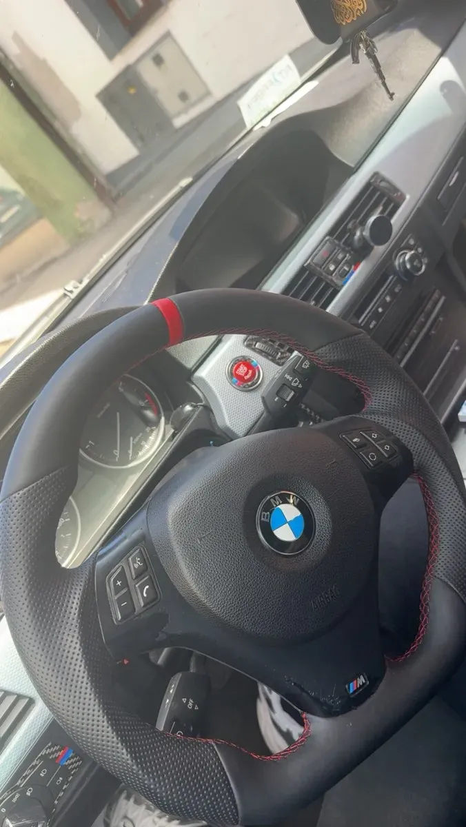 BMW 3 Series 2009 photo 2