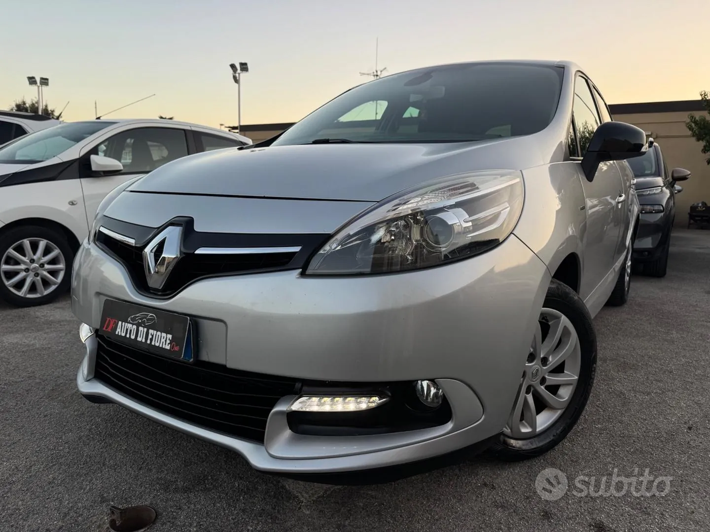 Renault Scenic 2015 photo 3