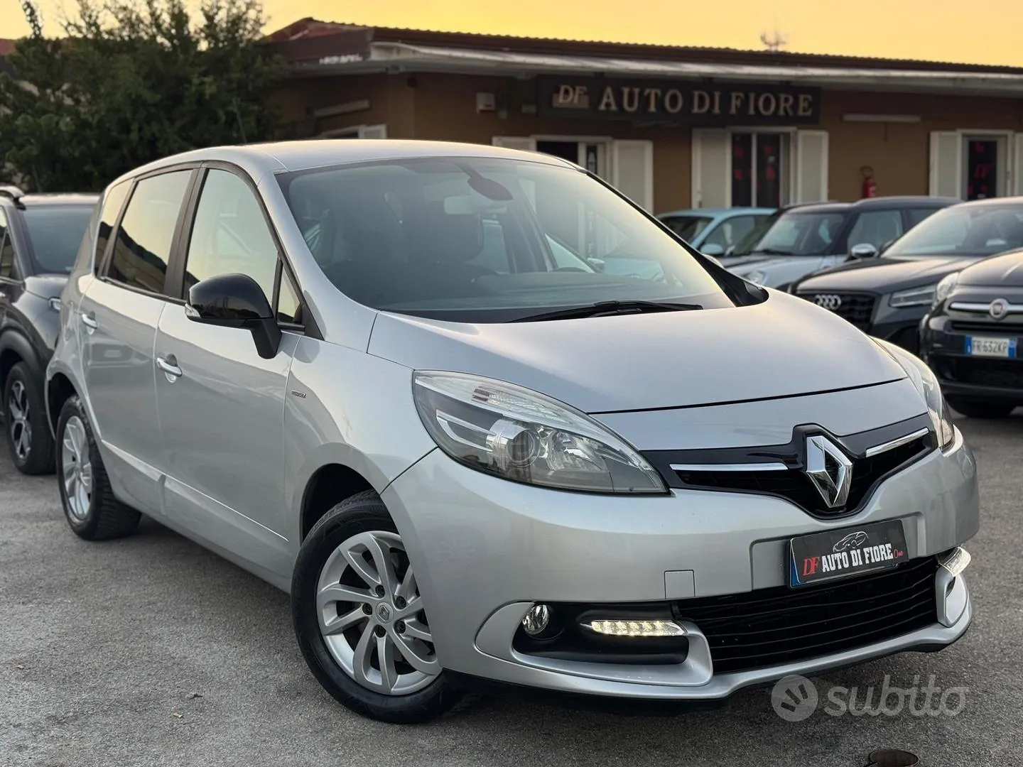 Renault Scenic 2015 photo 4