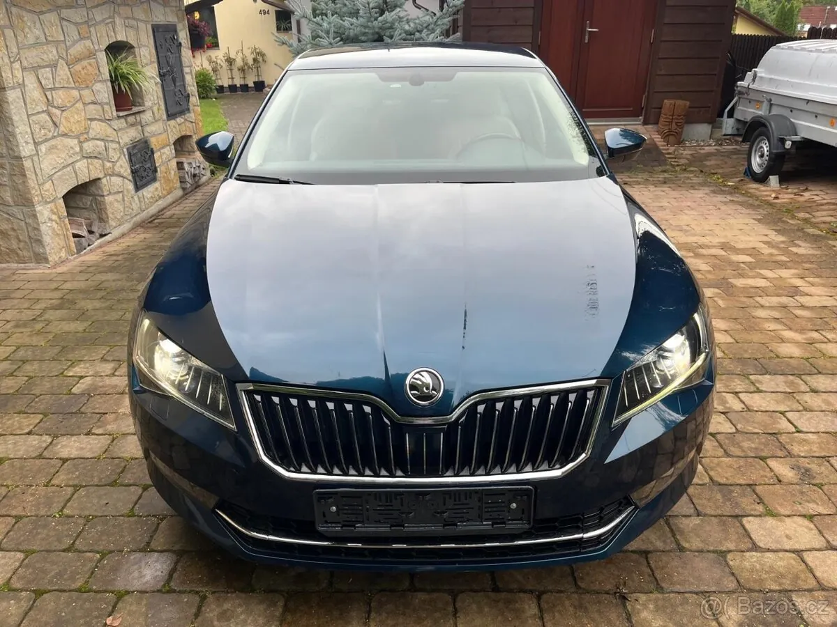 Skoda Superb photo 2