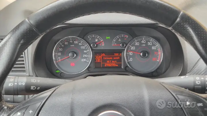 Fiat Punto 2009 photo 4