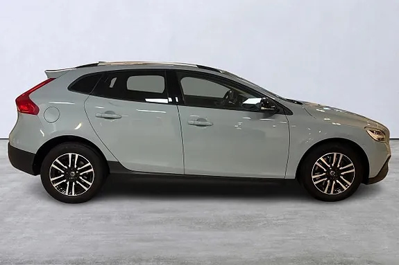 Volvo V40 Cross Country 2019 photo 2