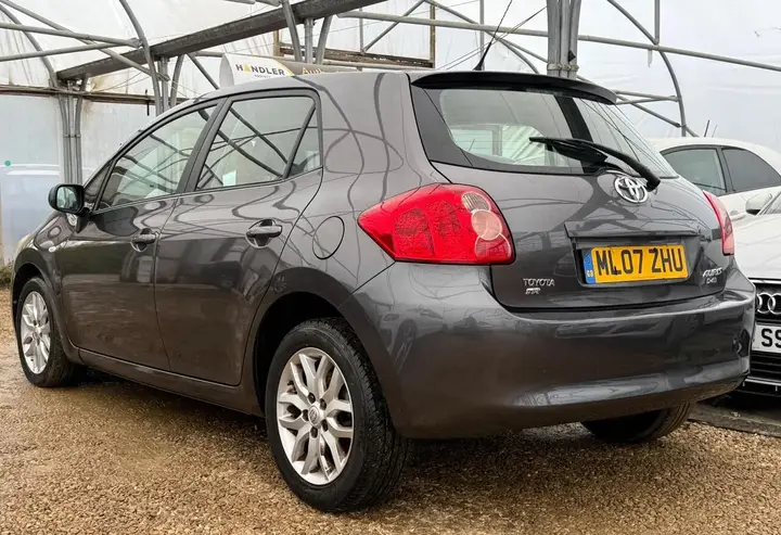 Toyota Auris 2007 photo 2
