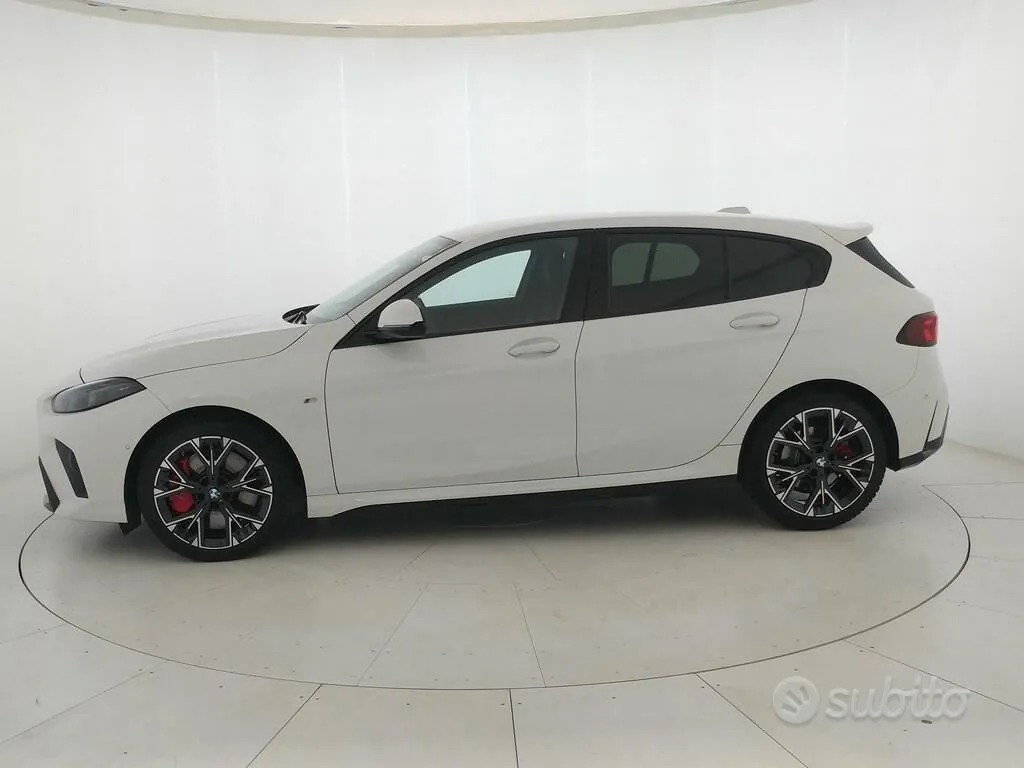 BMW 1 Series 2024 photo 5
