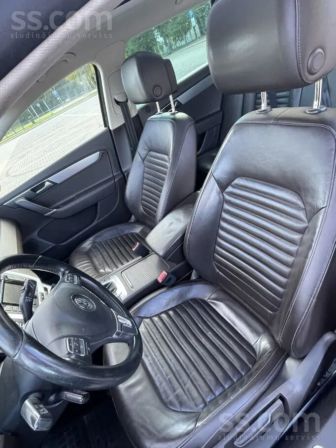 Volkswagen Passat 2012 photo 3