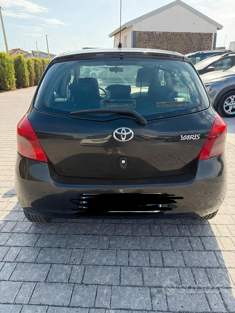 Toyota Yaris 2007 photo 3