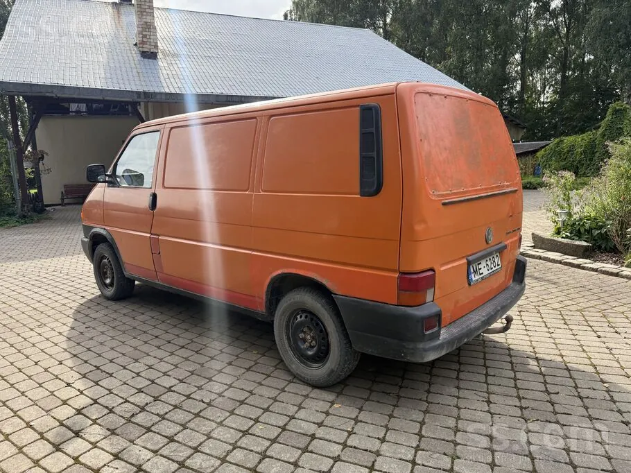 Volkswagen T4 1997 photo 3