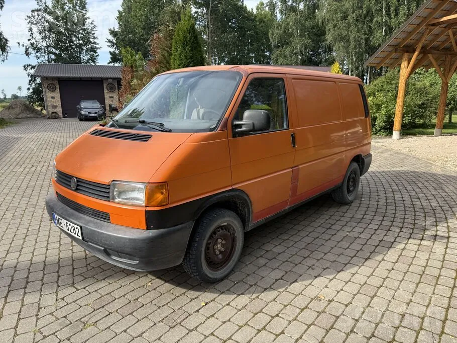 Volkswagen T4 1997 photo 2