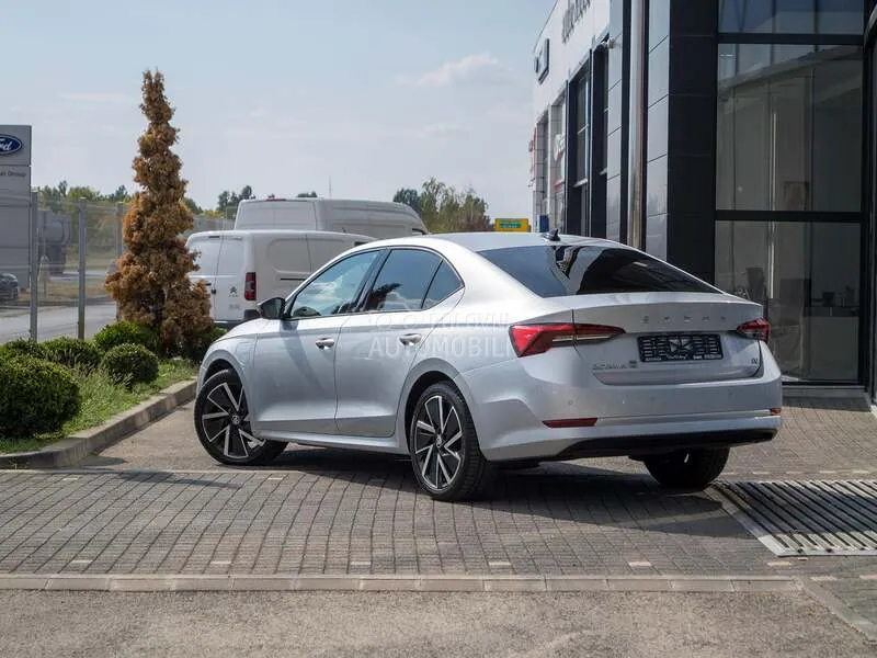 Skoda Octavia 2021 photo 3