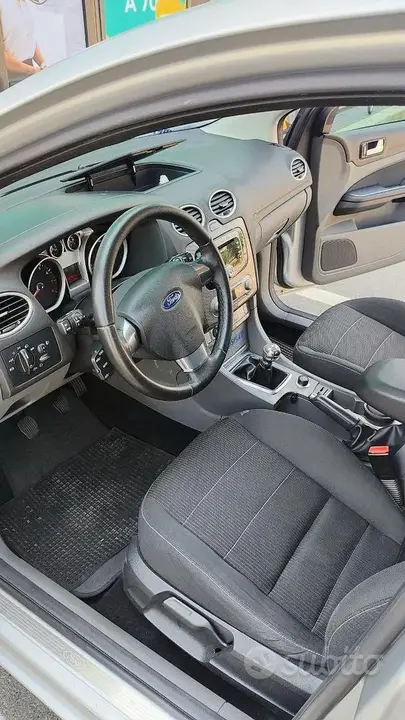 Ford Focus 2008 photo 4